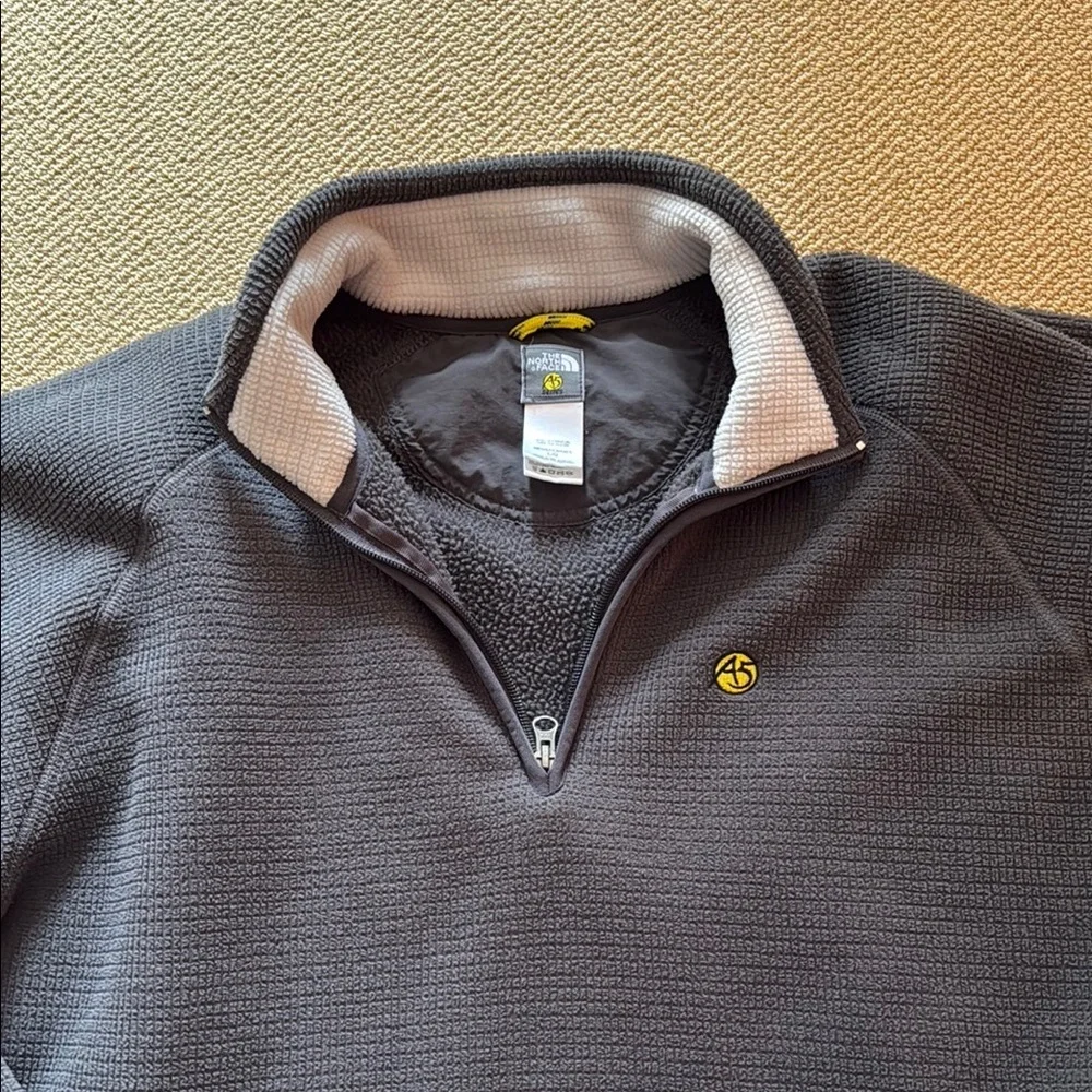 North Face Gray Quarter-Zip Fleece Pullover